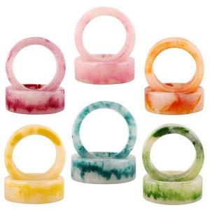 Bracelet jonc en résine écologique peint à la main, personnalisé, artistique, coloré, bijou de collection, fait main, art portable, géométrique - Product Image 3