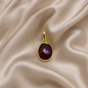 Pendentif en grenat avec monture en or |   Charme en pierre précieuse ovale facettée |   Bijoux faits à la main en cadeau - Product Image 1