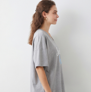 T-shirt ample à col en V pour femme, décontracté, 100 % coton jersey imprimé, manches courtes, léger, 230 GSM, coupe ample - Product Image 5
