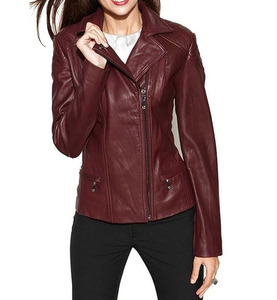 Blouson de motard en cuir véritable pour femme de haute qualité, élégant, avec logo personnalisé, matelassé, fermeture éclair OEM, vente en gros, mode, teinture unie - Product Image 1