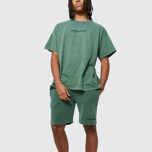 Nuevos Conjuntos Cortos de Verano para Hombre al por Mayor 2026, Camiseta y Pantalones Cortos de Algodón Liso con Logotipo Personalizado Estampado en Relieve en Venta - Product Image 1
