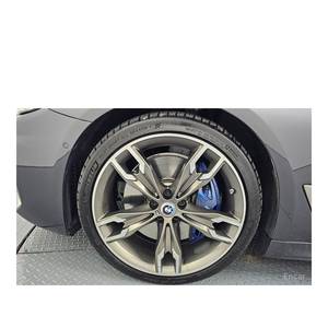 BMW Serie 5 M550i XDrive Modelo Noviembre 2021 81.035 km Caja de Cambios Automática Volante a la Izquierda - Product Image 5