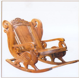 Fauteuil à bascule en bois de luxe avec revêtement en cuir matelassé brun intense et accents floraux sculptés sur les côtés, en gros - Product Image 3