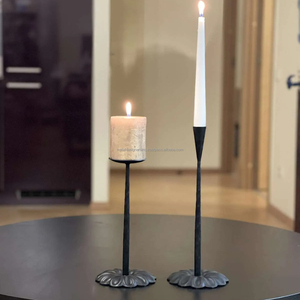 Candelabro El mejor portavelas para velas altas y grandes Portavelas Hierro forjado Diseño de flor solar Tipo de base de flor - Product Image 1