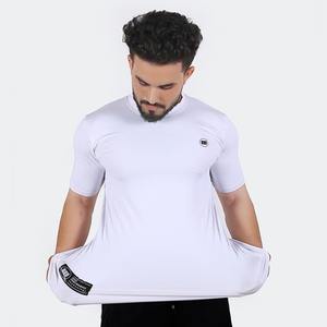 Camiseta de manga corta que absorbe la humedad, de secado rápido, transpirable, de alto rendimiento atlético para hombre, camiseta de gimnasio personalizada OEM. - Product Image 3