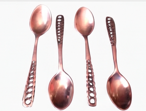 Ensemble de 4 cuillères en cuivre, style vintage, résistantes à la rouille, manche en métal, finition miroir, couverts de mariage - Product Image 1