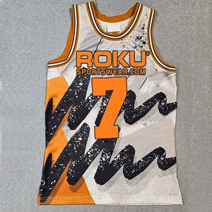 OEM personalizado unisex de secado rápido uniforme de baloncesto transpirable ropa deportiva para hombres con logotipo impreso nuevo modelo de conjunto - Product Image 1