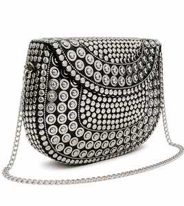 Bolso de Mano Negro con Cadena y Tachuelas Plateadas para Mujer, Anillos Metálicos, HASAN CRAFT HC-0001, Imitación Antigua en Relieve - Product Image 6