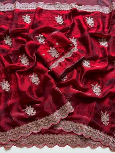 MB ETERNAL CLOTHING Saree en satin de soie cationique de créateur, richement brodé, avec pallu et pièce de chemisier assortie, travail de broderie à fil doré lourd - Product Image 3