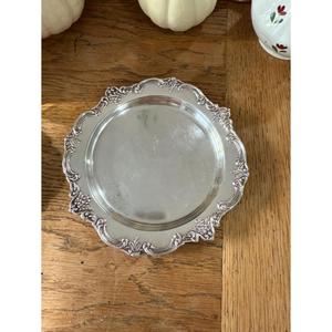 Floral <b>Border</b> Design Brass Charger Plates & Dishes Silver Dish Latest Arrival Food Grade <b>Metal</b> Plate For Serving Tableware Use - Product Image 6