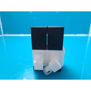 Vanne à diaphragme pneumatique Koganei F-AVB500-10W, utilisée comme pièce détachée pour équipement semi-conducteur d'occasion - Product Image 5