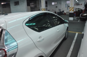 Viseras para Ventanas de Auto HIC, Material PMMA, 100% Compatibles con TOYOTA Prius C (NHP10) / Toyota Aqua (Japón) 2012 en Adelante - Product Image 3