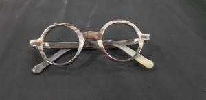 Lunettes de soleil optiques pour hommes en corne de buffle avec logo personnalisé de super qualité Lunettes de soleil en corne de buffle polies faites à la main - Product Image 4