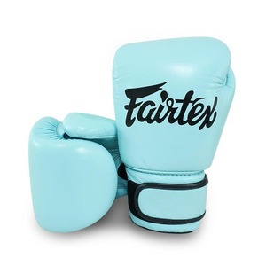 Guantes de Boxeo Muay Thai Azul Claro Hechos a Medida, Agarres de Cuero de Alta Calidad, Cierre de Gancho y Bucle, Últimos Diseños - Product Image 6