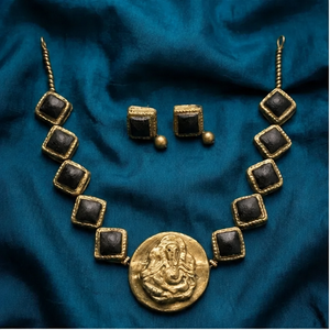 Pin Metálico Cuadrado Tradicional Chapado en Oro Vintage con Piedra para Mujer, Estilo Indio Personalizado OEM, Regalo para Bodas y Negocios - Product Image 2