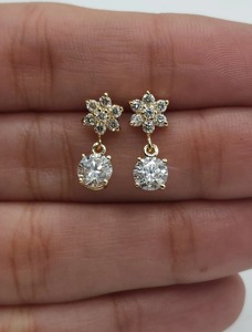 Pendientes de Diamantes Cultivados en Laboratorio, Diseño Cristiano, 1.28 Ct, Oro de 14K, Estrella y Flor, Pendientes Colgantes, Regalo para Mujer, Joyería Minimalista - Product Image 5