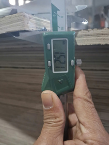 ไม้อัดหกเหลี่ยมกันลื่นเคลือบฟิล์ม ขนาด 15x1250x2500 มม. ผลิตในเวียดนาม ไม้ยูคาลิปตัส 100% กาวฟีนอลิก - Product Image 5