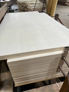 Contrachapado de Álamo Grado AA Carrb P2 para Construcción de Muebles, Encofrado de Primera Clase, Película Protectora - Venta al por Mayor - Product Image 3