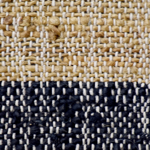Alfombra de Lana con Patrón de Círculos en Beige Natural y Negro, Ecológica, Antideslizante, Hecha a Mano, de Pelo Grueso, Estilo Minimalista, Geométrico y Abstracto - Product Image 4
