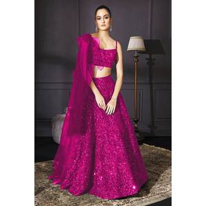 Lehenga Choli de Diseño Artesanal con Corte en A para Fiestas, con Bordado de Lentejuelas en Toda la Prenda y Cintura Impero - Product Image 4