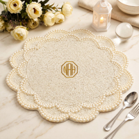 Set de table artisanal en coquillages marins perlés, style coquille Saint-Jacques et palourde, pour décoration de table de dîner nautique ou de plage