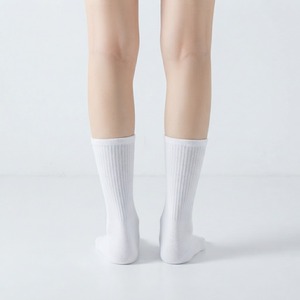 Calcetines Blancos Lisos con Logotipo Personalizado Bordado e Impreso, Mezcla de Algodón, para Uso Diario, Deportivo y Casual - Product Image 3