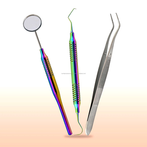 Kit Básico Manual para Estudiantes de Odontología, Juego de 3 Piezas: Espejo, Explorador y Pinza, de Acero Inoxidable, ELEGE CUALQUIER COLOR - Product Image 1