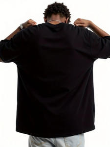 Camiseta Moderna Personalizada con Estampado Urbano, Estilo Casual Juvenil, de Manga Corta y Talla Grande para Hombre - Product Image 3