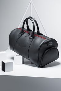 Unisex Genuine Leather Weekender Duffle Bag Adjustable Strap Zipper Closure 36-55L Travel Bag Durable Polyester Lining - Product Image 4