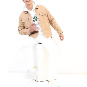 เสื้อแจ็คเก็ตเดนิมผ้าฝ้ายสีเบจแบบสั่งทำพิเศษ ปิดกระดุมแบบติดกระดุม ขายส่งกระดุมโลหะ กระเป๋าแบบมีฝาปิดที่อก เสื้อผ้าลำลองสำหรับทำงาน รับผลิตแบบ OEM สหรัฐอเมริกา ขายส่งจำนวนมาก - Product Image 6
