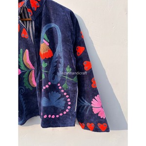 Chaqueta de Terciopelo Azul Marino con Bordado Uzbeko, Forro Interior de Algodón, Estilo Boho Chic, Chaqueta Corta de Invierno - Product Image 2