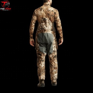 Salopette de chasse camouflage pour homme, avec genoux renforcés, poches cargo verticales doubles à fermeture éclair sur la poitrine et poches à rabat - Product Image 5