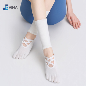 Custom <b>Women's</b> 5 Toe Crew Slouch Pilates Grip <b>Socks</b> Non Slip Yoga Barre Dance Spandex Knitted Sweat-Absorbent Cross Straps ODM - Product Image 5