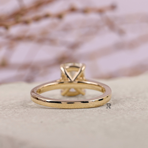 Anillo de Compromiso y Boda Minimalista para Mujer Arya, Oro de 10K, 14K, 18K, Diamante Cultivado en Laboratorio de 1-5CT, Color D, Claridad VS1, Corte Cojín, Certificado IGI - Product Image 4