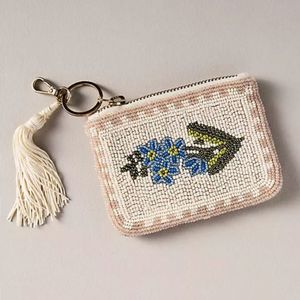 Monedero de Cuentas Bordado a Mano para Mujer, Elegante Monedero con Cierre y Trabajo de Cuentas Intrincado - Product Image 1
