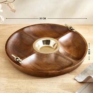 Plateau à chips et à sauce en bois d'acacia à compartiments avec poignée en nœud, en promotion - Product Image 4