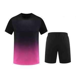 Uniforme de Fútbol Personalizado al por Mayor, Conjunto de Camiseta y Pantalones Cortos Sublimados con Nombre, Número y Logotipo Personalizados - Product Image 2