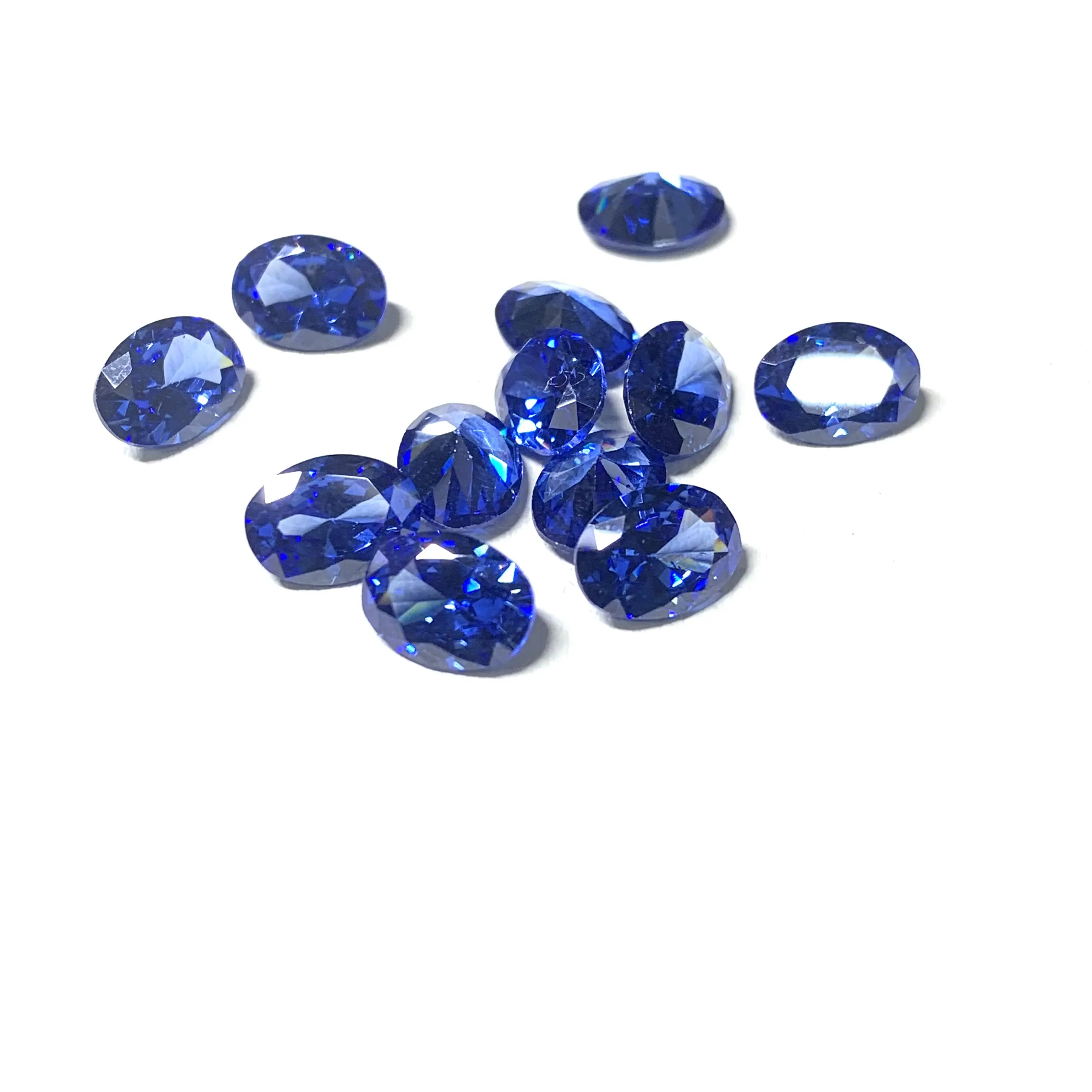 Zircons bleus à facettes Fabrication de bijoux de haute qualité Pierres précieuses à facettes Coupe ovale Pierres lâches Zircone bleue cubique