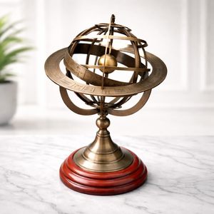 Esfera Armilar de Latón sobre Base de Madera, Acabado Antiguo, Globo Terráqueo Decorativo de Mesa, Decoración para el Hogar u Oficina, Regalo Coleccionable - Product Image 3