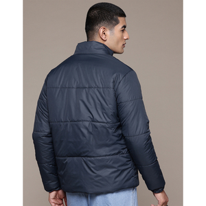 Blouson matelassé bleu marine pour homme, col montant, fermeture éclair, coupe-vent, vêtement d'extérieur décontracté pour l'hiver, coupe régulière, rembourrage en polyester - Product Image 2