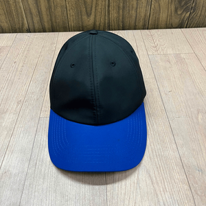 Casquettes de baseball vierges originales à 6 panneaux personnalisables avec broderie sur mesure, en poly nylon, à visière courbée, couleurs assorties, vente en gros - Product Image 2