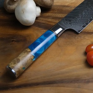 Ensemble de 2 couteaux de chef faits main en acier Damas, lame de 8 pouces, manche en bois et résine, avec étui en cuir - Product Image 3