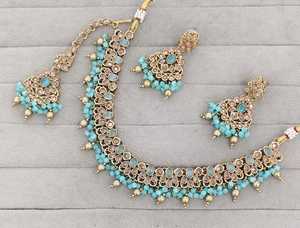 Collier ovale en pierre de cristal de créateur avec pampilles, boucles d'oreilles et mangtika, ensemble de bijoux artificiels pour réceptions et fêtes, collections - Product Image 4