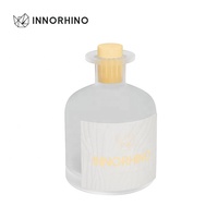 Botella difusora de coche de vidrio esmerilado de lujo con cañas para aromaterapia | Tarro ambientador elegante personalizado INNORHINO