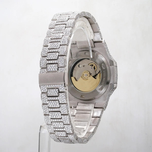 นาฬิกาหรูหราประดับเพชรโมอิสซาไนต์ VVS แบบฝังเต็มหน้าปัดสีเขียวมรกต รุ่นลิมิเต็ดอิดิชั่น ตัวเรือนสแตนเลสสตีล - Product Image 3