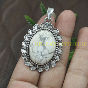Colgante de Howlite Natural con Plata de Ley 925, Cabujón Ovalado Hecho a Mano, Joyería Boho Vintage Floral, Regalo para Mujer, Unisex - Product Image 4