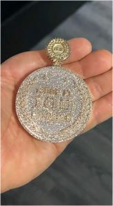 Colgante de Moissanita Personalizado con Gancho, Plata de Ley 925 Bañada en Oro, Letras Estilo HipHop, Joyería Fina, Regalo, Amuleto con Forma - Product Image 2