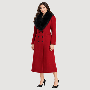 Manteau long d'hiver tendance 2026 pour femme en laine rouge avec col en fausse fourrure noire et double boutonnage - Product Image 3
