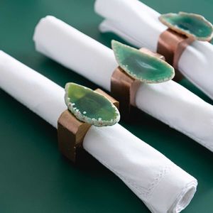 Colección de Anillos para Servilletas de Resina Premium para Fiestas, con Material Ecológico de Calidad Duradera, Estilo Clásico, Juego de 4 Piezas - Product Image 1