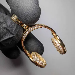Colgante de Auriculares de Plata de Ley 925 con Incrustaciones, Chapado en Oro Rosa/Plata, Estilo Punk, con Moissanita Personalizada - Product Image 2